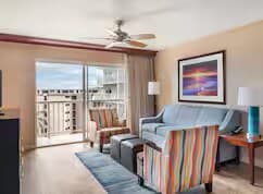 Condo in Lahaina · ★4.92 · 1 bedroom · 2 beds · 1 private bath - Photo 4