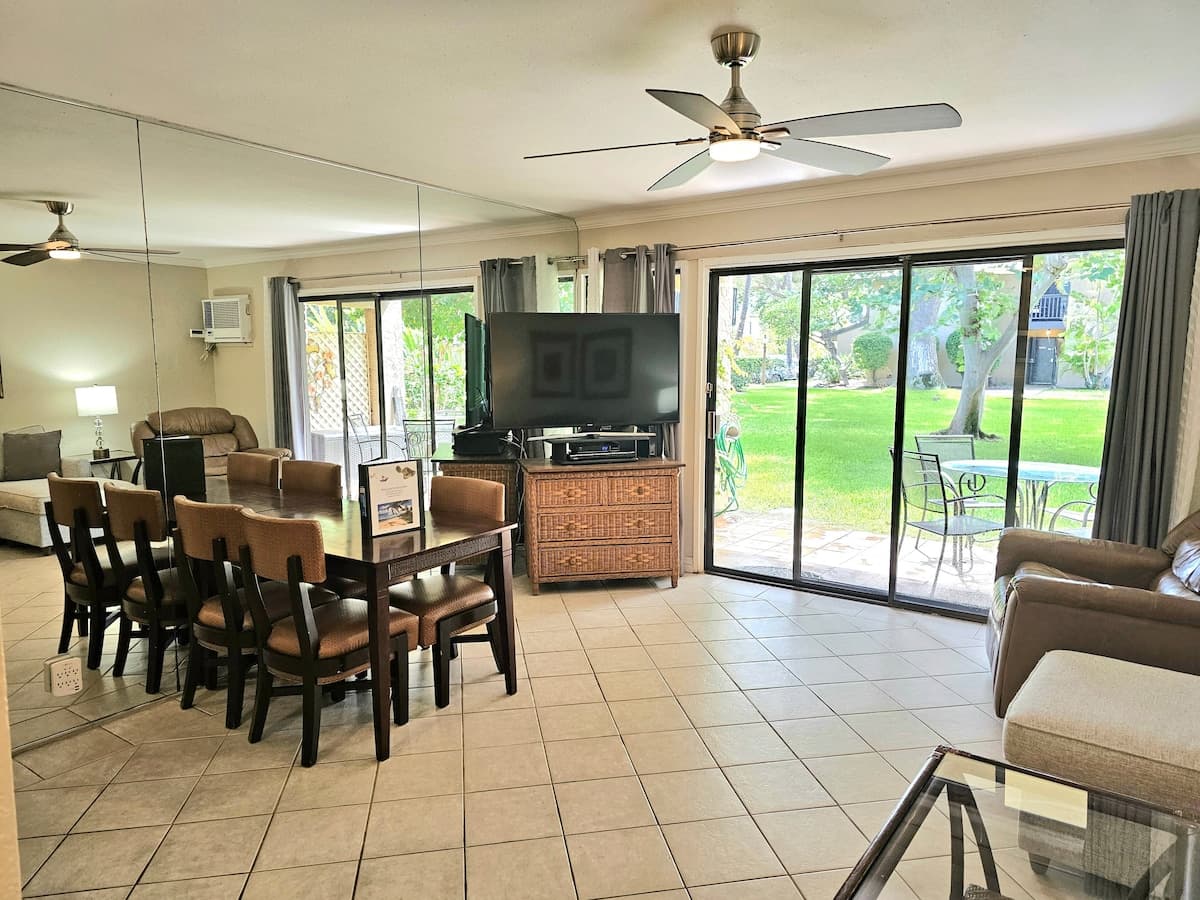 Condo in Kihei · ★4.83 · 1 bedroom · 2 beds · 1 bath - Photo 4