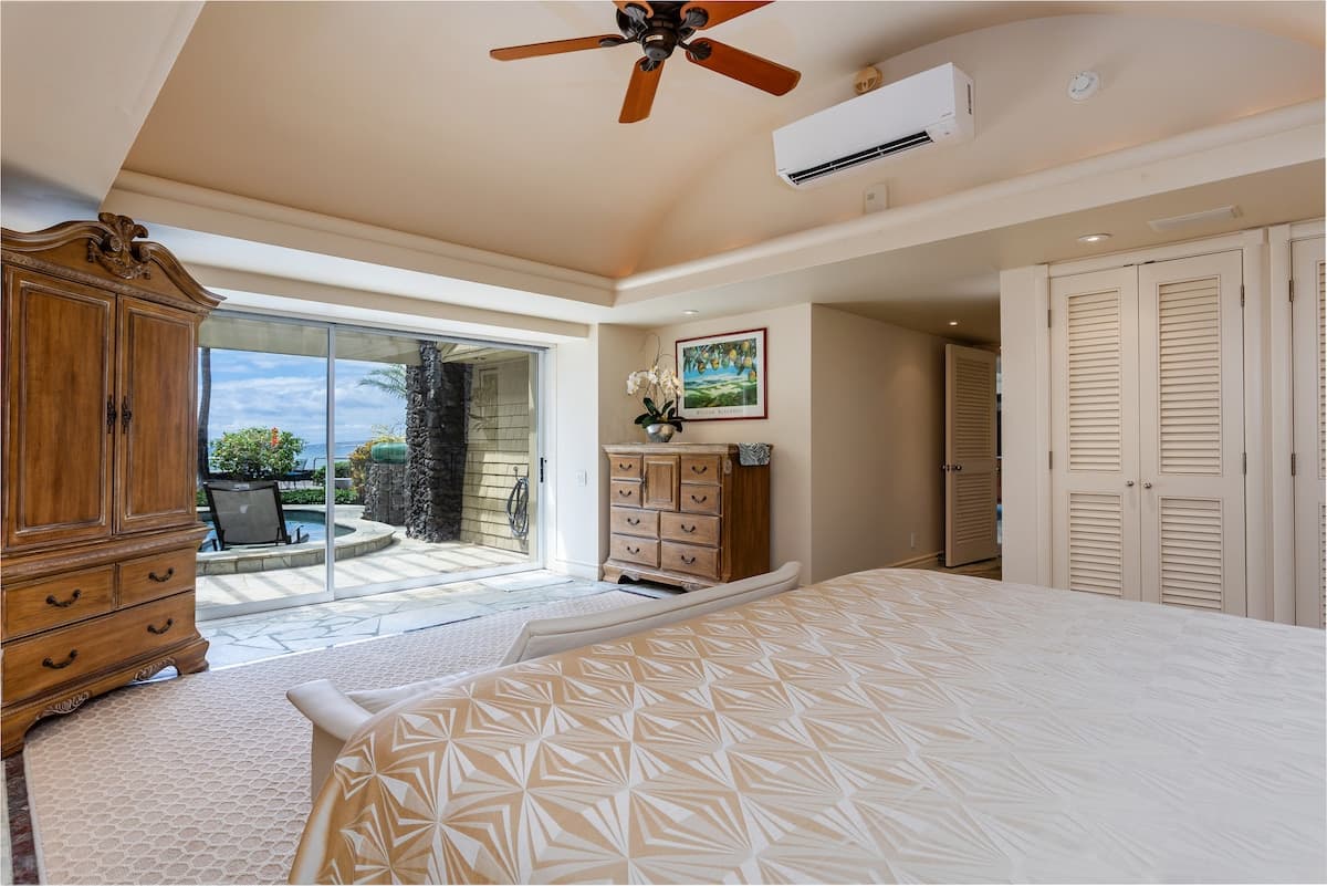 Home in Waimea · ★5.0 · 3 bedrooms · 3 beds · 3.5 baths - Photo 4
