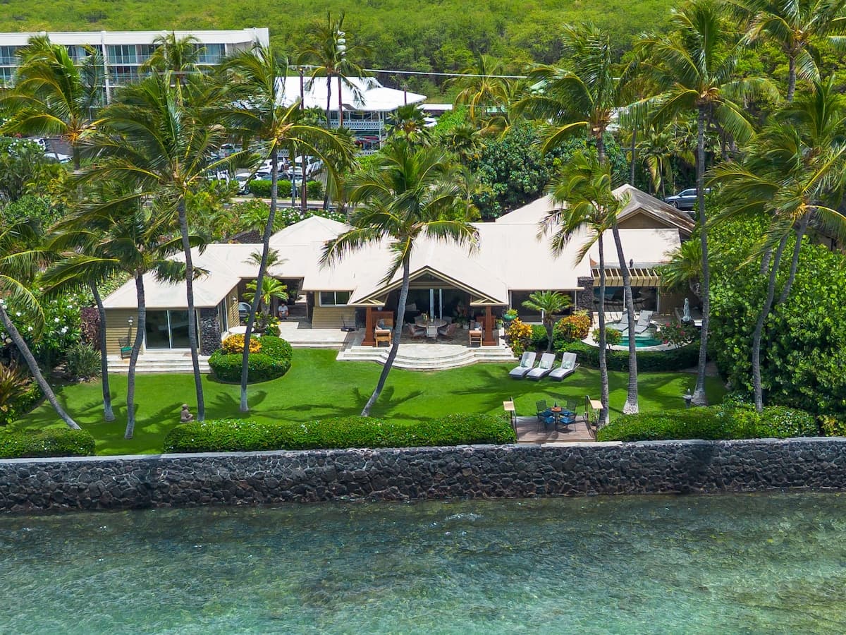 Home in Waimea · ★5.0 · 3 bedrooms · 3 beds · 3.5 baths - Photo 1
