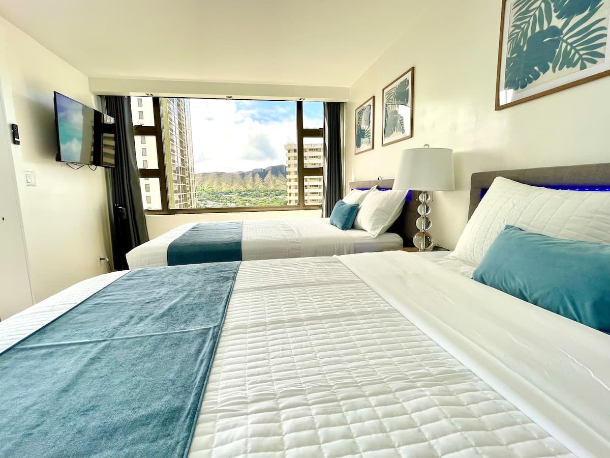 Hotel in Honolulu · ★4.77 · 1 bedroom · 3 beds · 1 private bath - Photo 2
