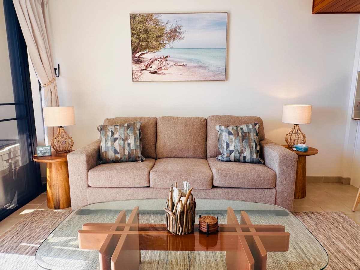 Condo in Waianae · ★4.91 · 1 bedroom · 2 beds · 1 private bath - Photo 2