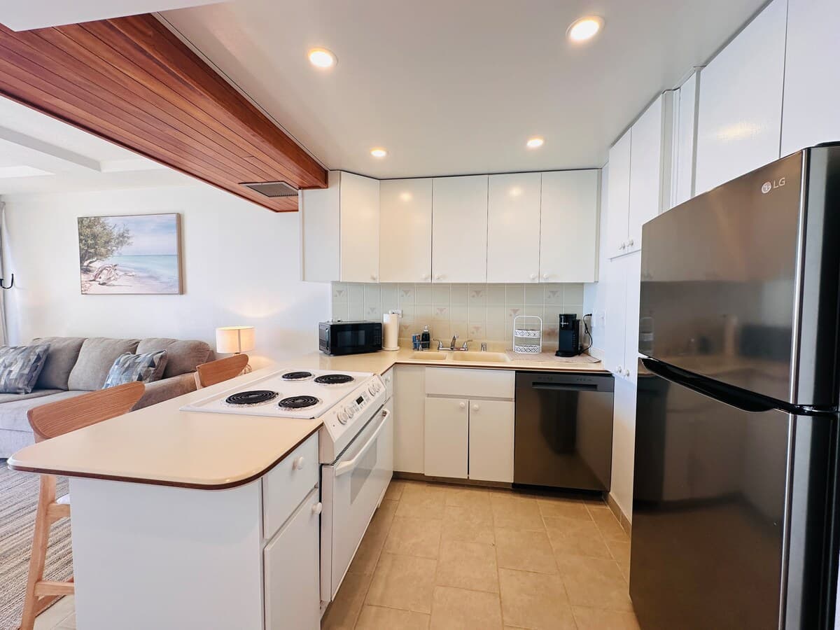 Condo in Waianae · ★4.91 · 1 bedroom · 2 beds · 1 private bath - Photo 4