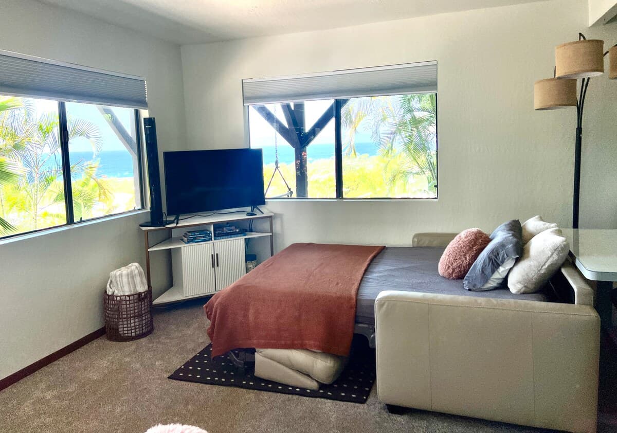 Bay & Break Kona | Ocean Views & Sunsets - Photo 1