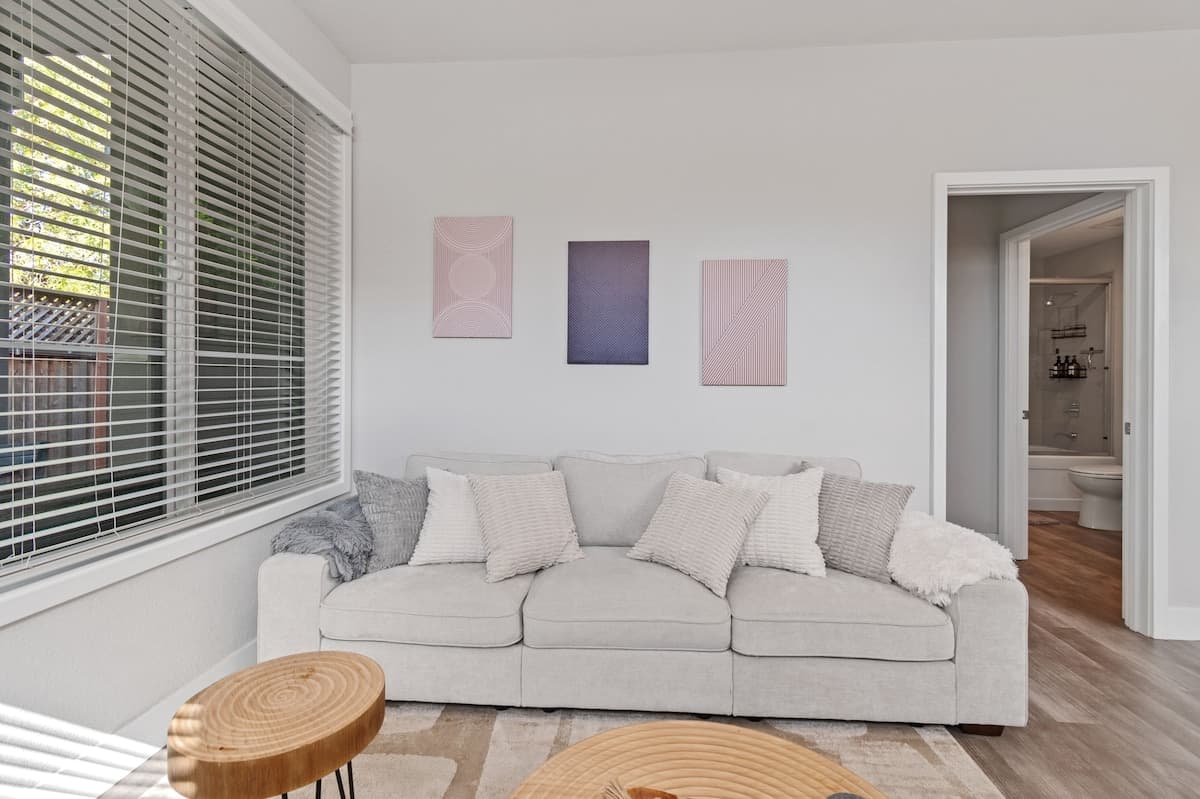 Condo in Napa · ★4.99 · 2 bedrooms · 3 beds · 2 private baths - Photo 5