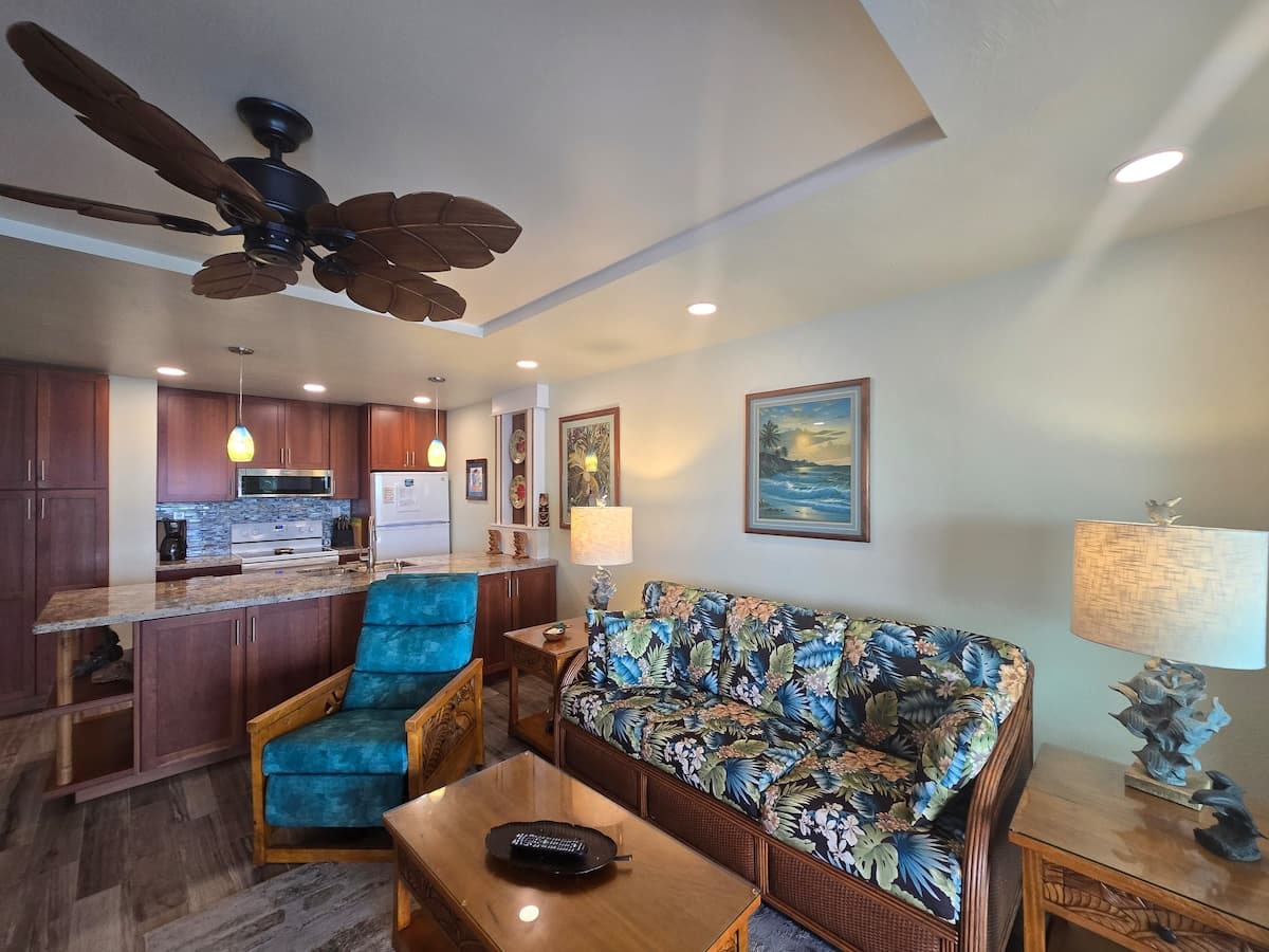 Condo in Kailua-Kona · ★5.0 · 1 bedroom · 1 bed · 1 bath - Photo 5