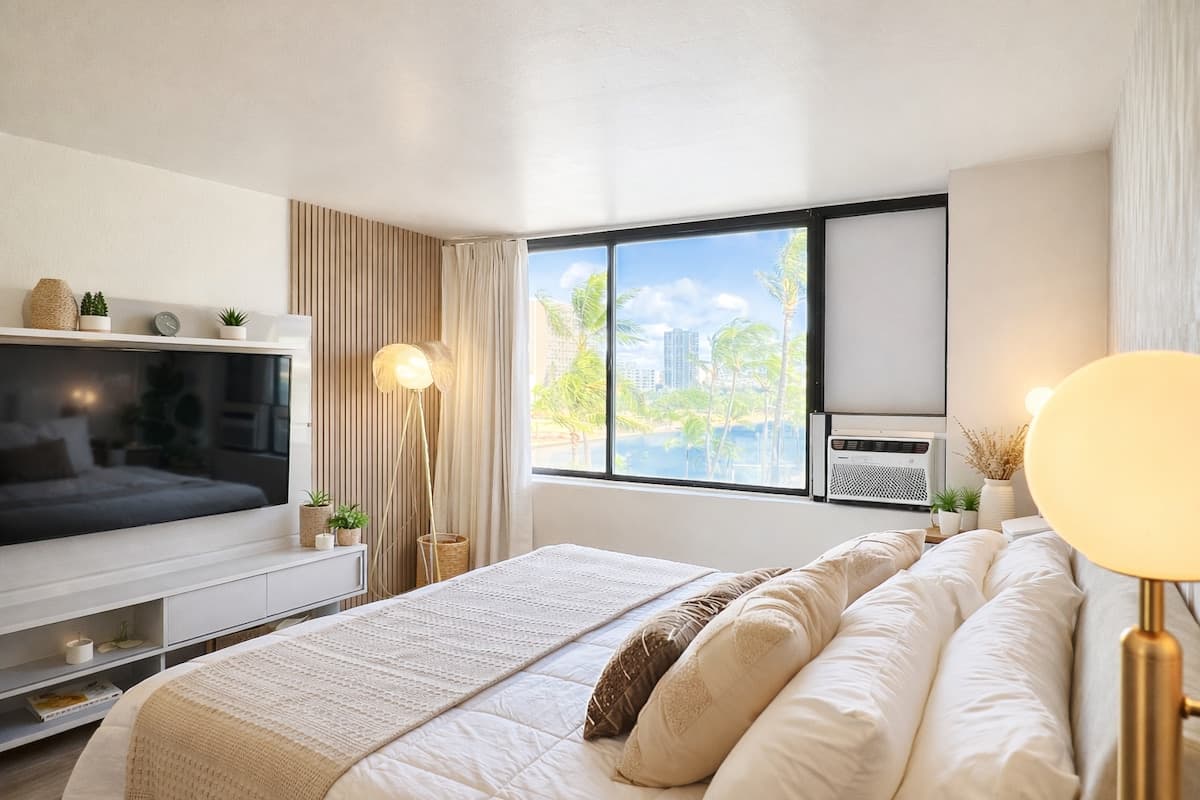 Urban Chic Meets Island Serenity in Waikiki - Photo 1