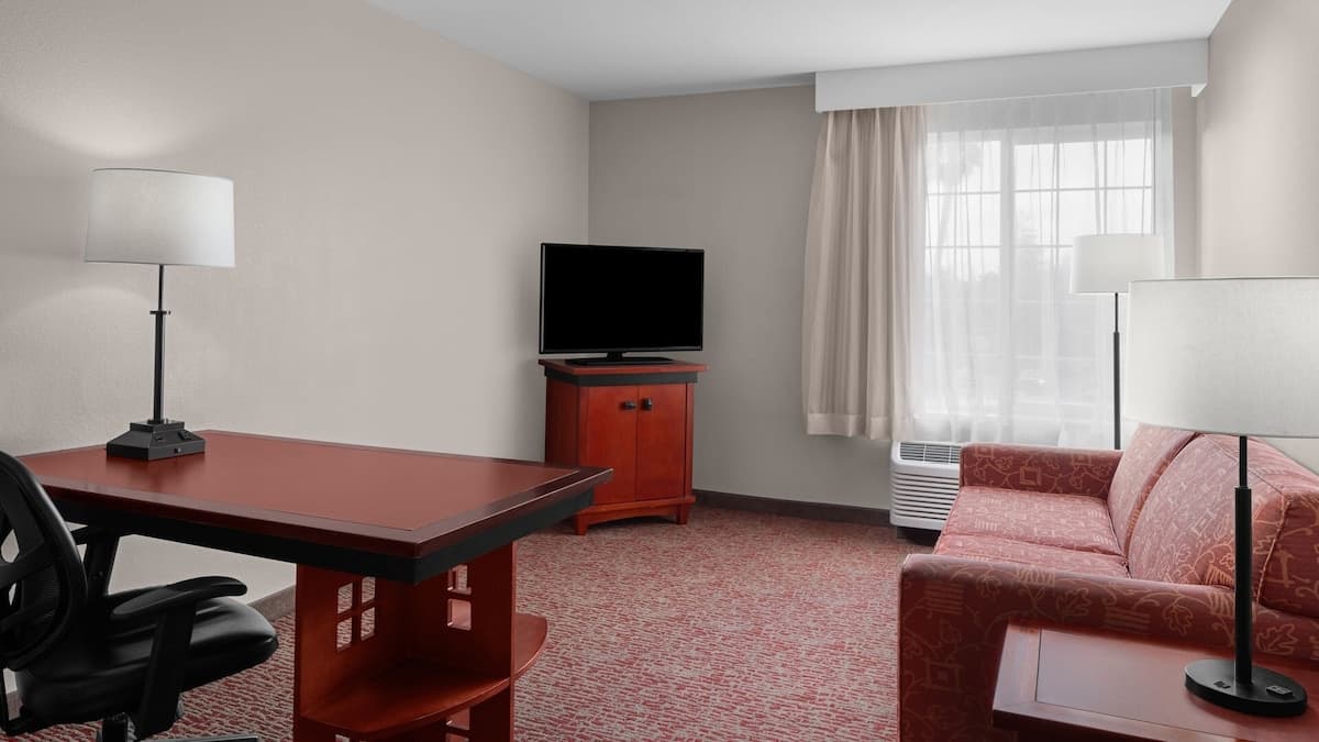 3 Hotel Rooms Near SF Attractions & Biotech - Photo 2