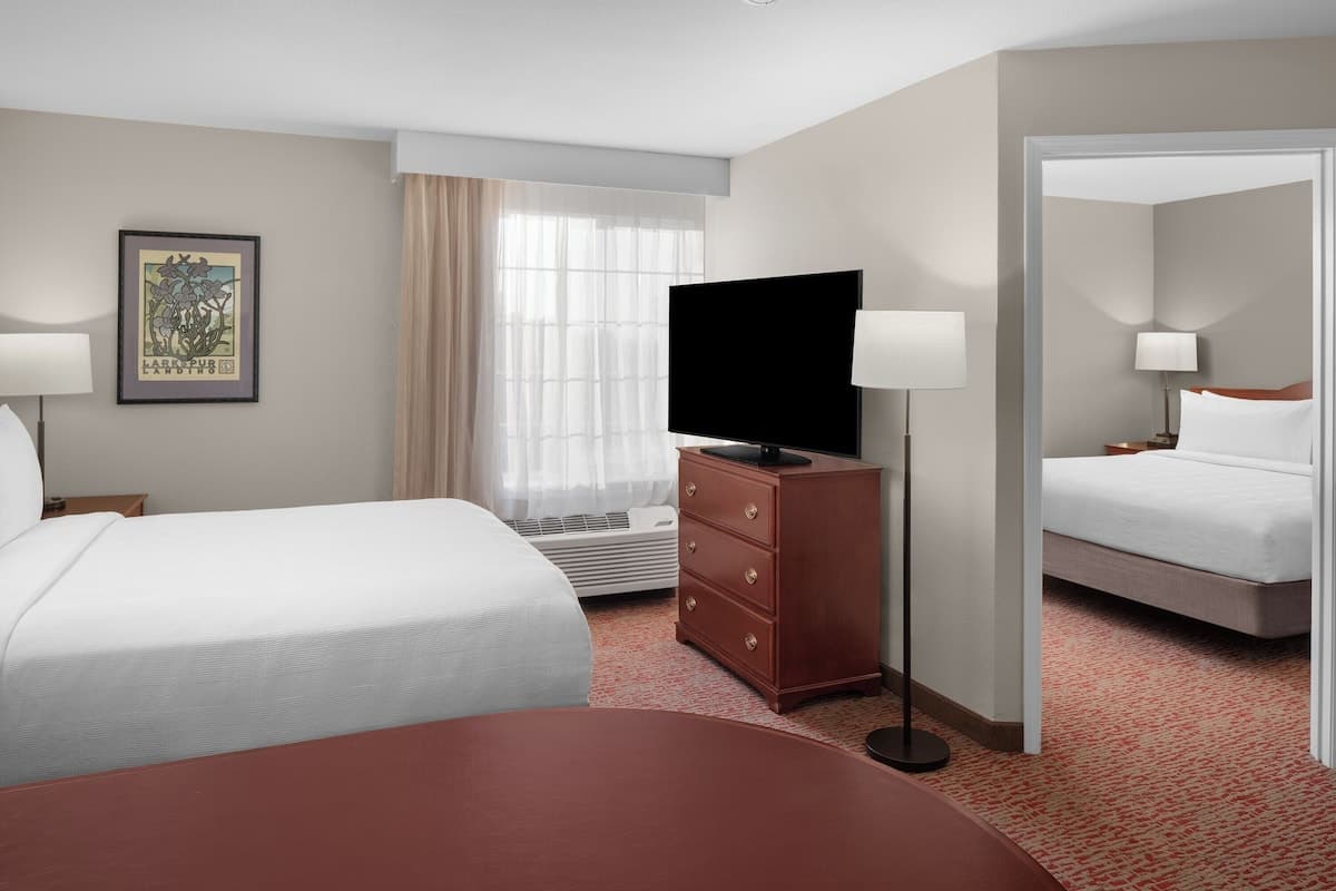 3 Hotel Rooms Near SF Attractions & Biotech - Photo 1