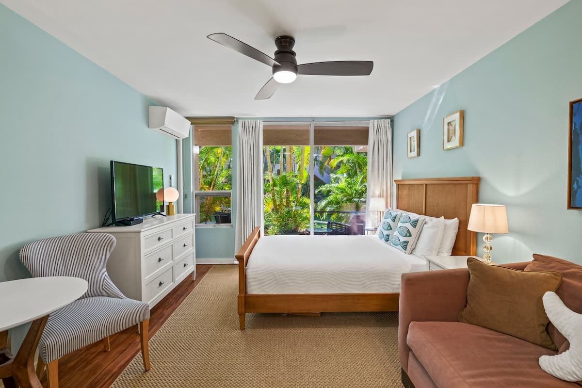 Condo in Kihei · ★4.92 · Studio · 1 bed · 1 private bath - Photo 1