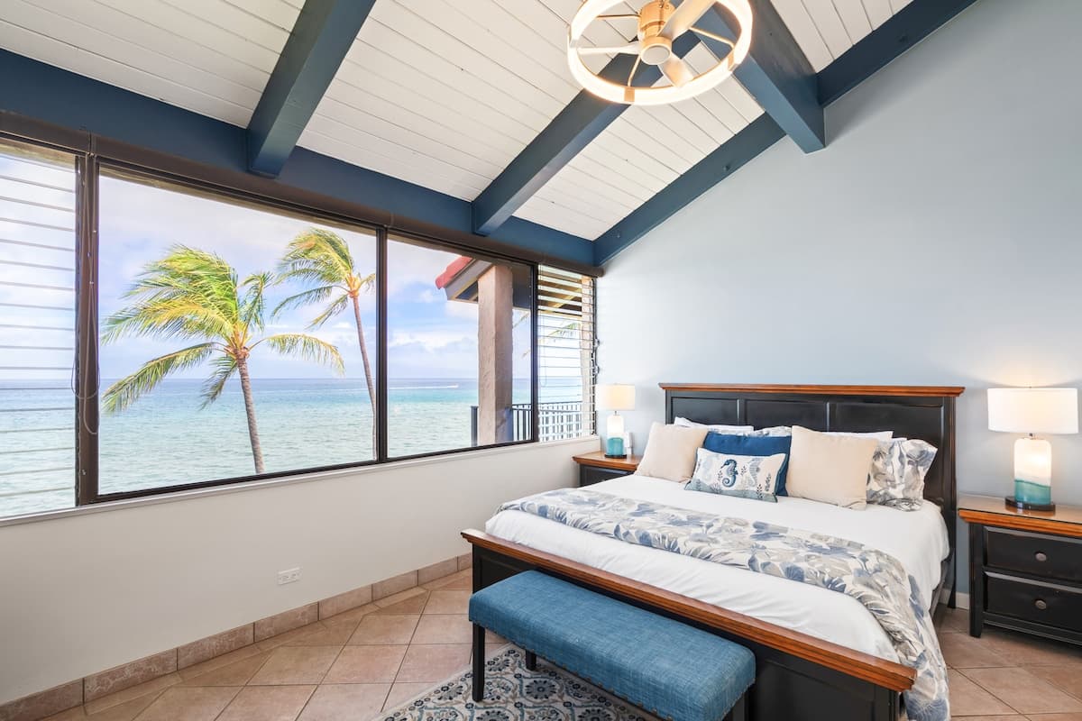 Condo in Lahaina · ★4.67 · 3 bedrooms · 4 beds · 3 baths - Photo 4