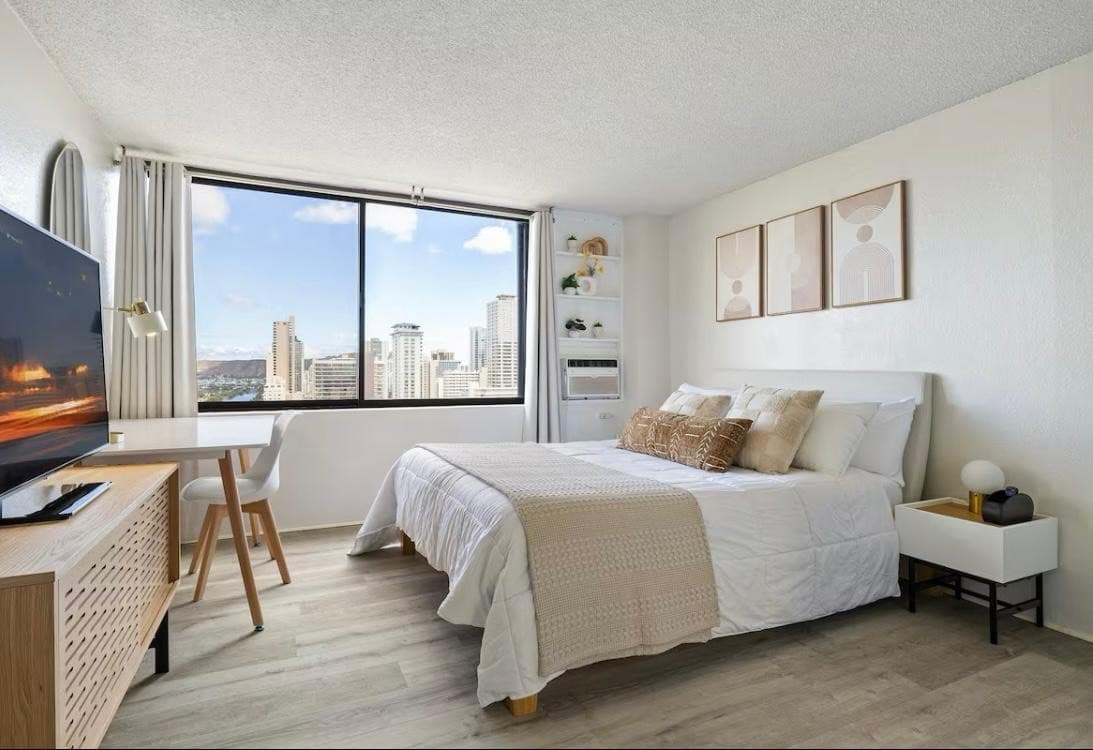 Modern Waikiki Oasis w/ Ocean View - Photo 1