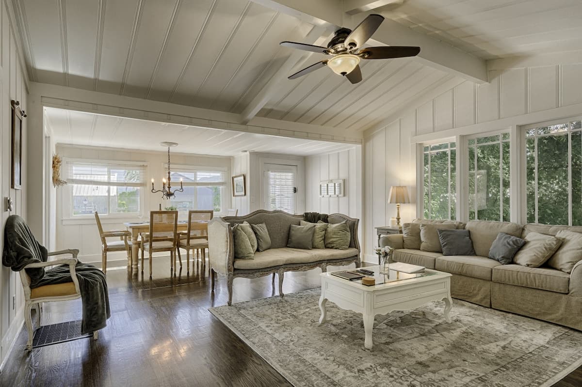 Home in Sonoma · ★4.91 · 3 bedrooms · 3 beds · 2 private baths - Photo 1