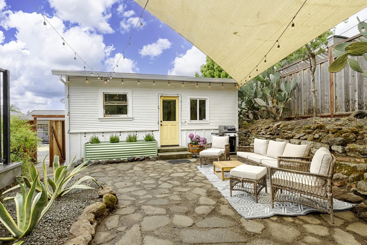 Home in Sonoma · ★4.91 · 3 bedrooms · 3 beds · 2 private baths - Photo 2