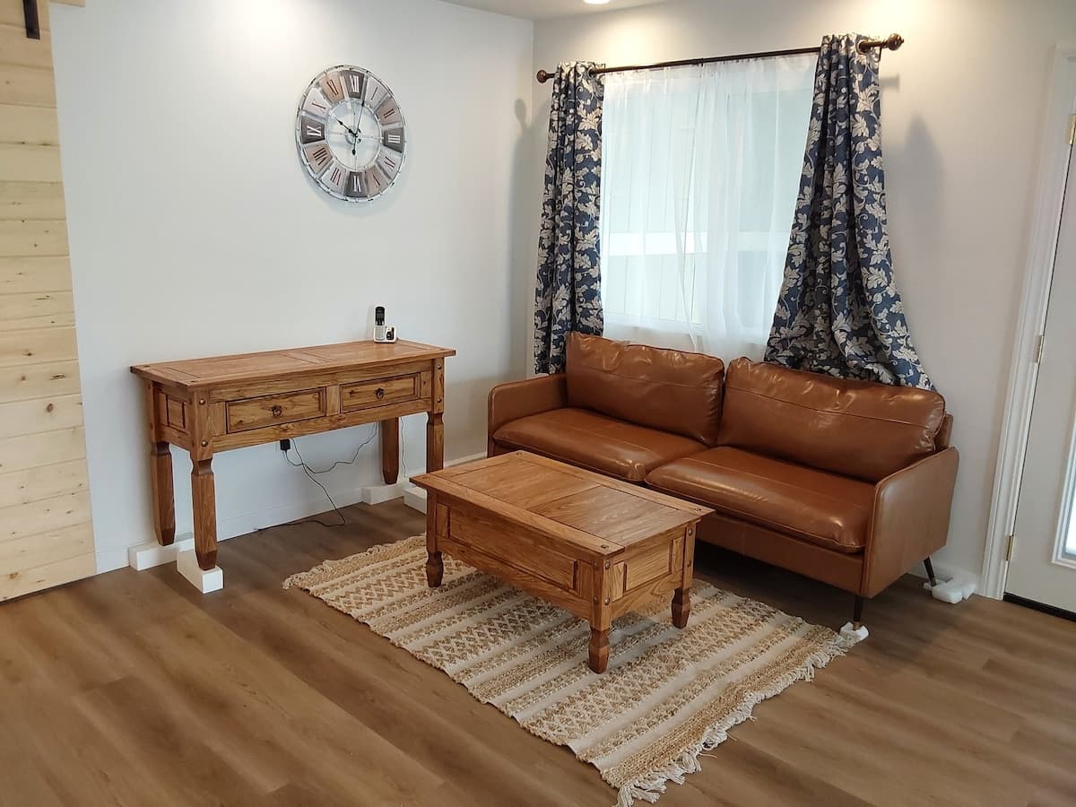 Home in Pahoa · ★5.0 · 2 bedrooms · 2 beds · 1 private bath - Photo 1