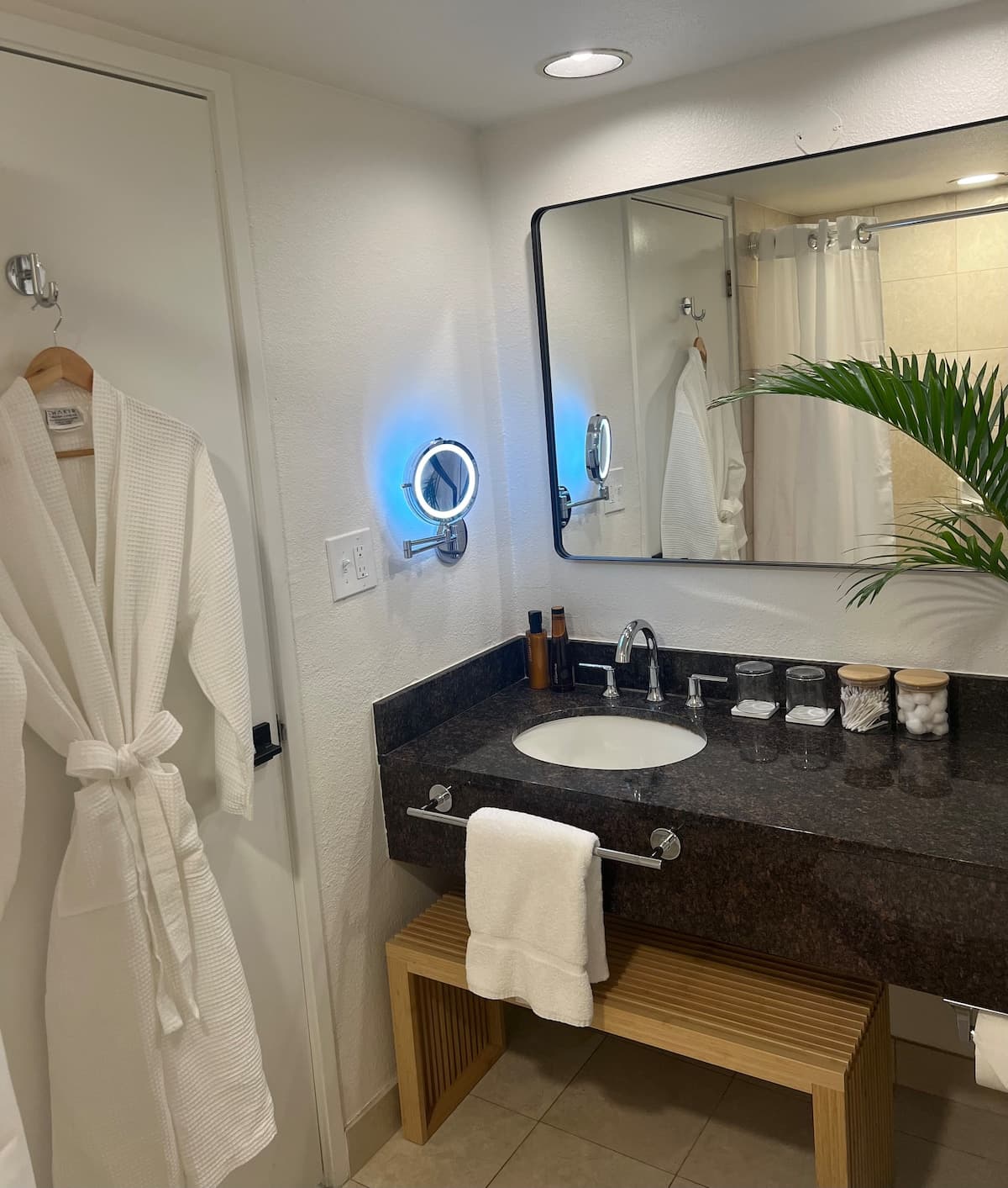 Hotel in Honolulu · ★5.0 · 1 bedroom · 2 beds · 1 private bath - Photo 3