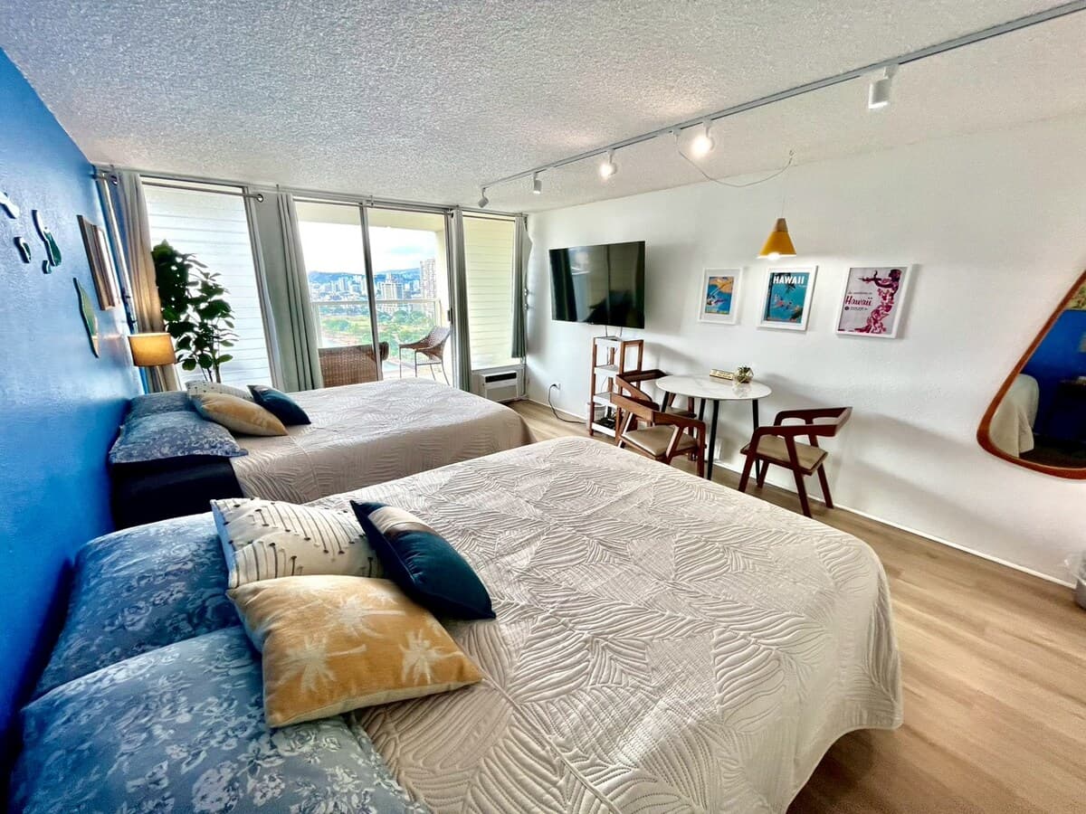 #26FL Private Studio w/Balcony in Central Waikiki! - Photo 5