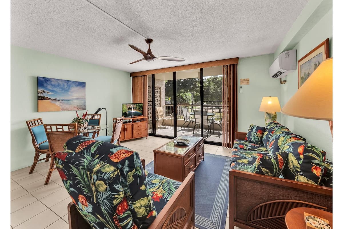 Condo in Kailua-Kona · ★5.0 · 1 bedroom · 2 beds · 1 shared bath - Photo 3