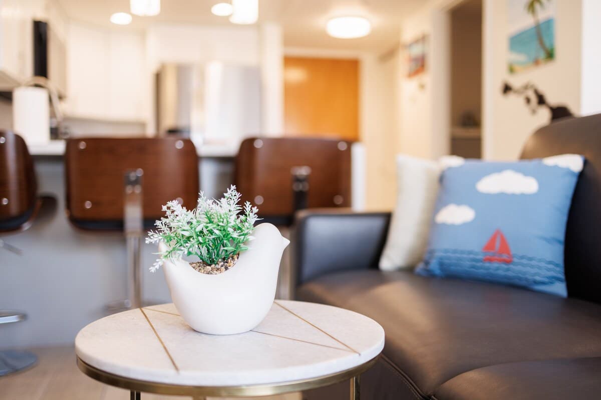 Charming Ilikai Condo with Ocean View-Free Parking - Photo 3