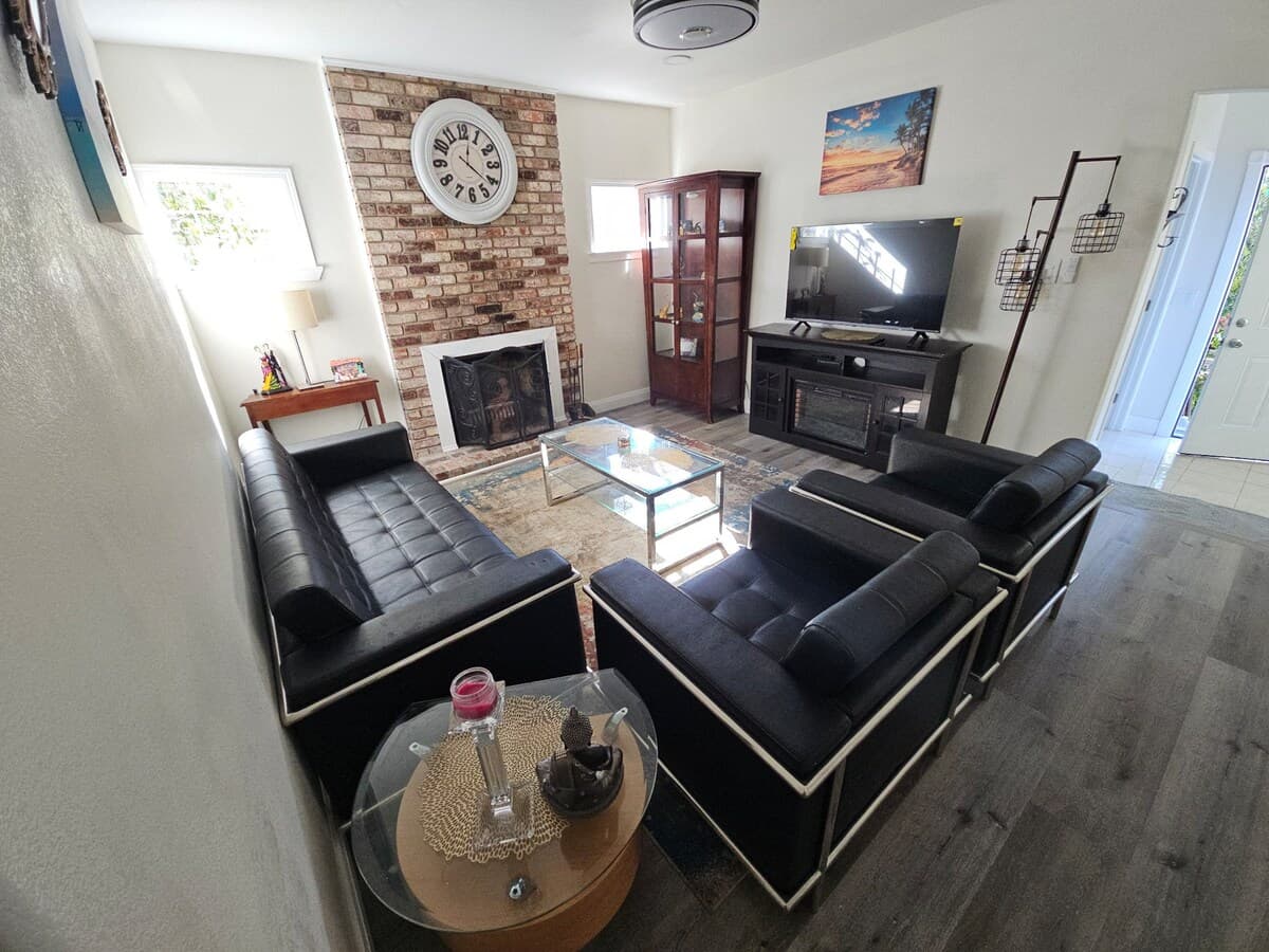 Cozy Oakland Home Near Zoo, Airport & Coliseum - Photo 4