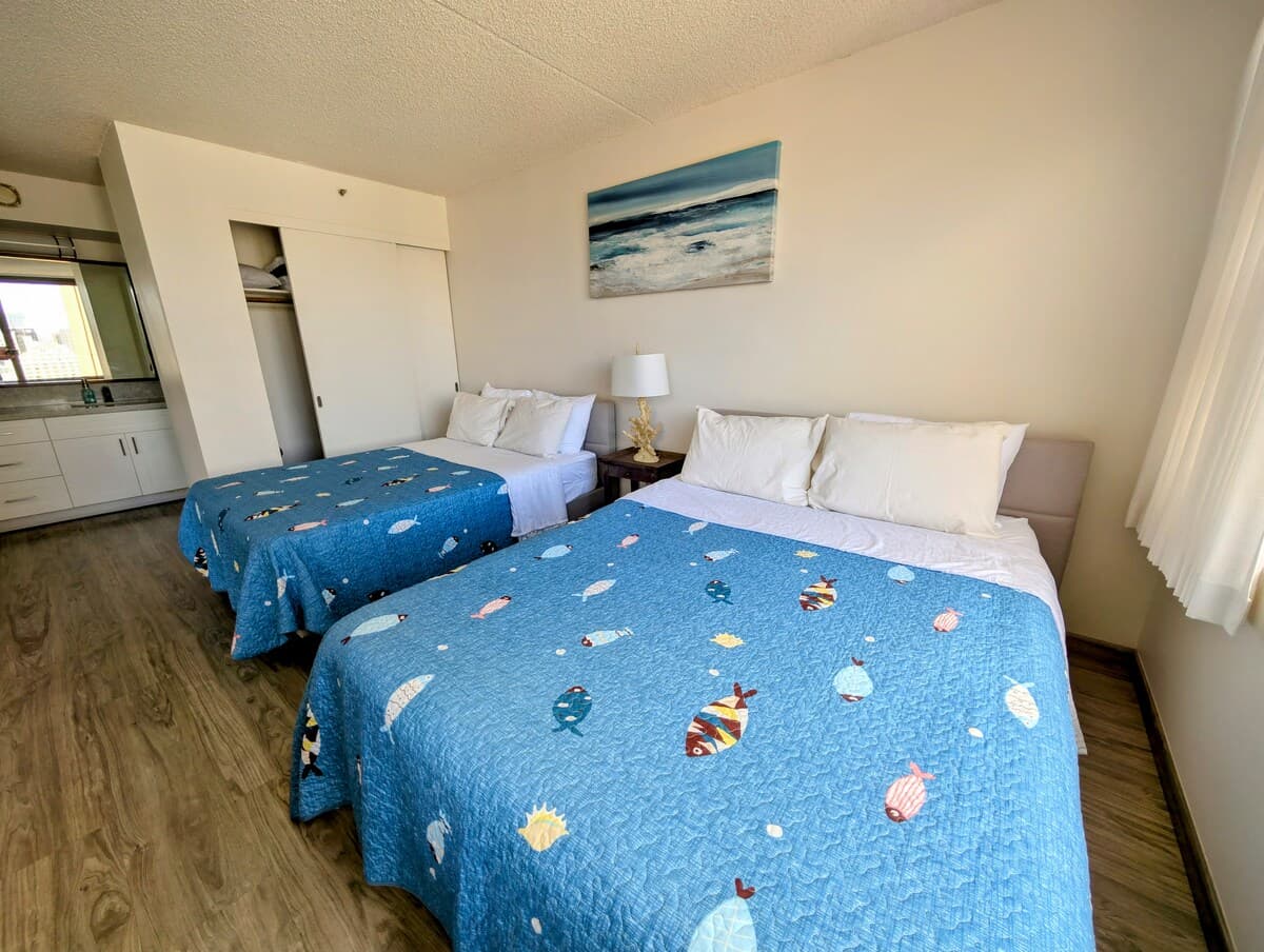 Condo in Honolulu · ★4.97 · 1 bedroom · 3 beds · 1 private bath - Photo 1