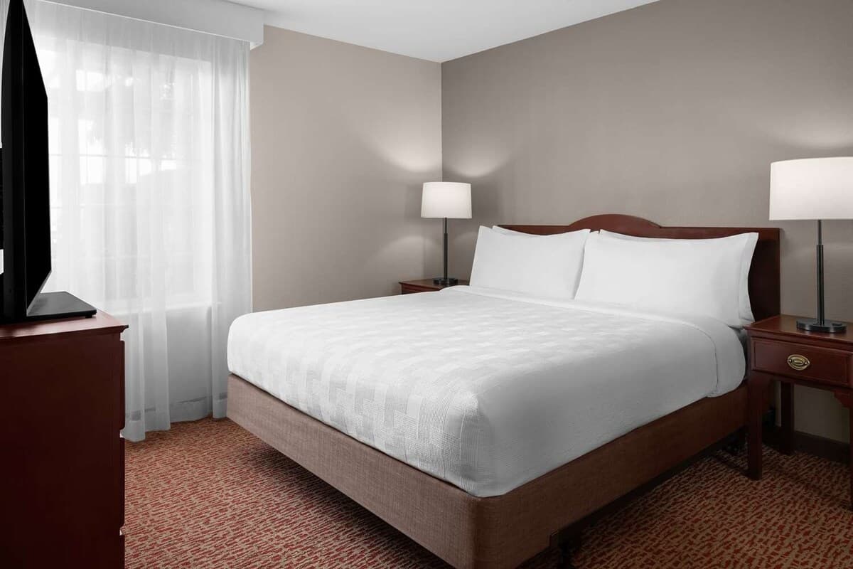 2 Hotel Rooms Near CSU & Raging Waters - Photo 4