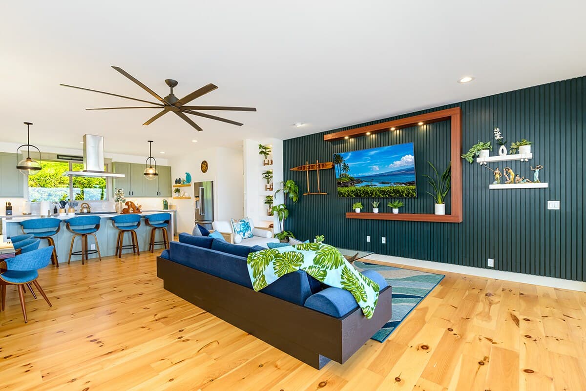 Home in Kailua-Kona · ★4.97 · 6 bedrooms · 12 beds · 5 baths - Photo 3