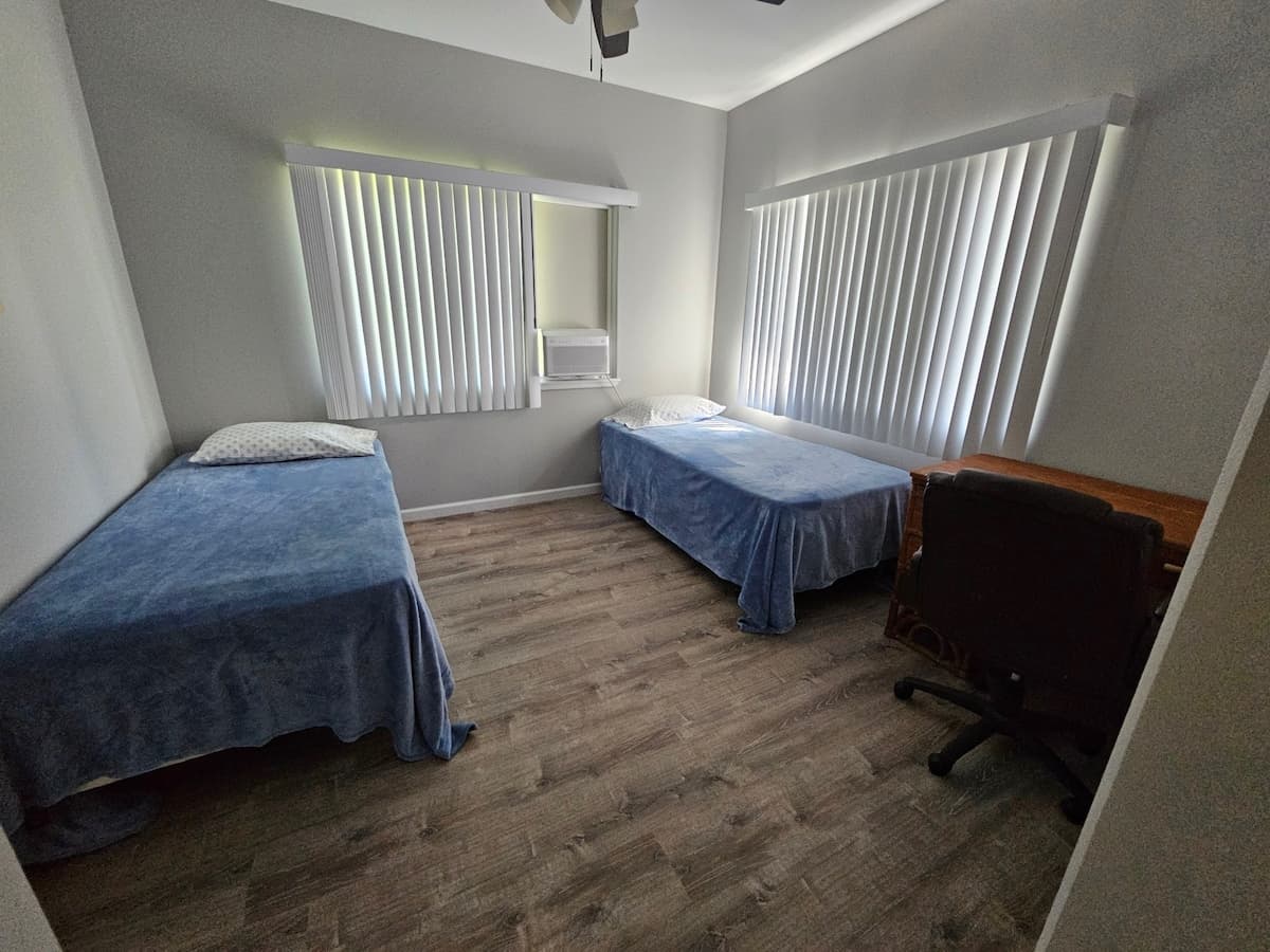 Guesthouse in Keaau · ★4.94 · 2 bedrooms · 3 beds · 1 private bath - Photo 2