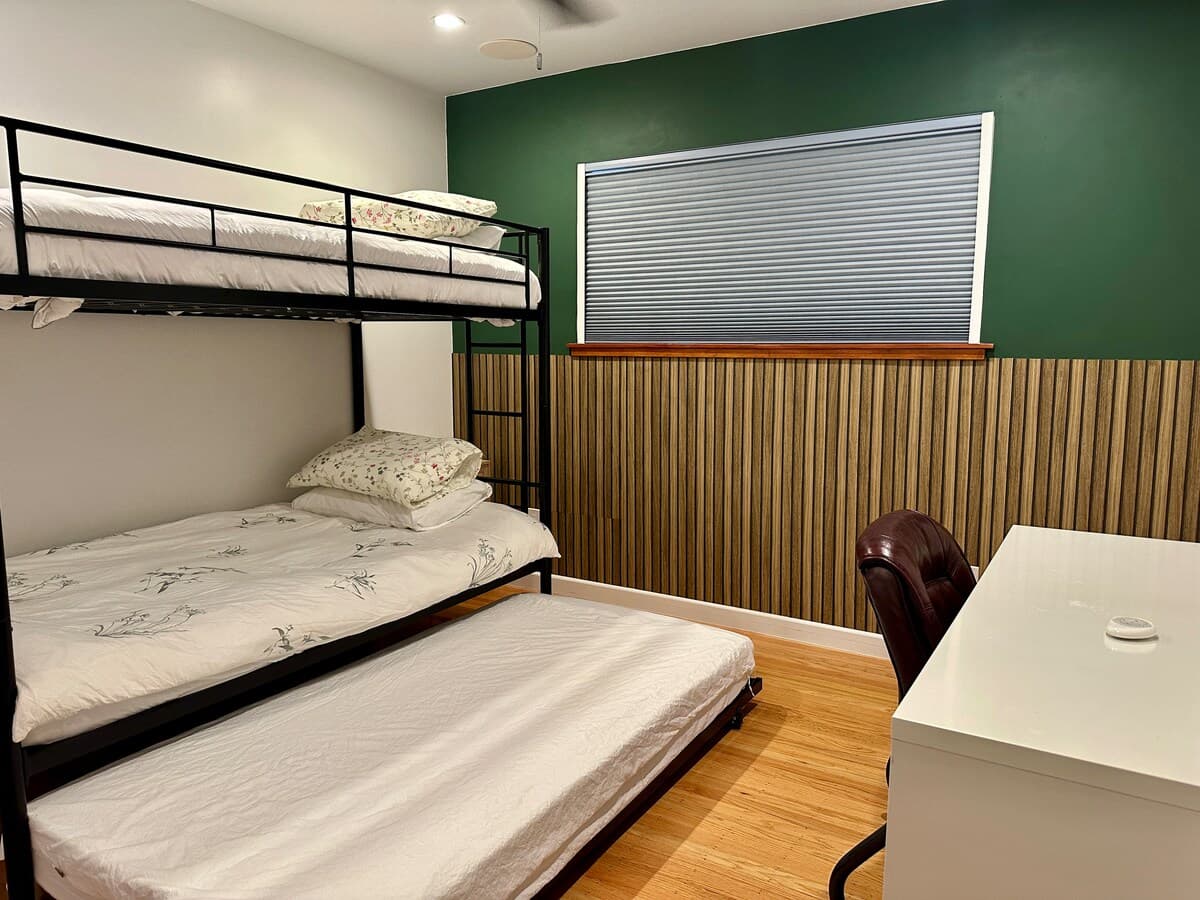 Smart Home w/ King Bed, 5 Mins to Downtown - Photo 3