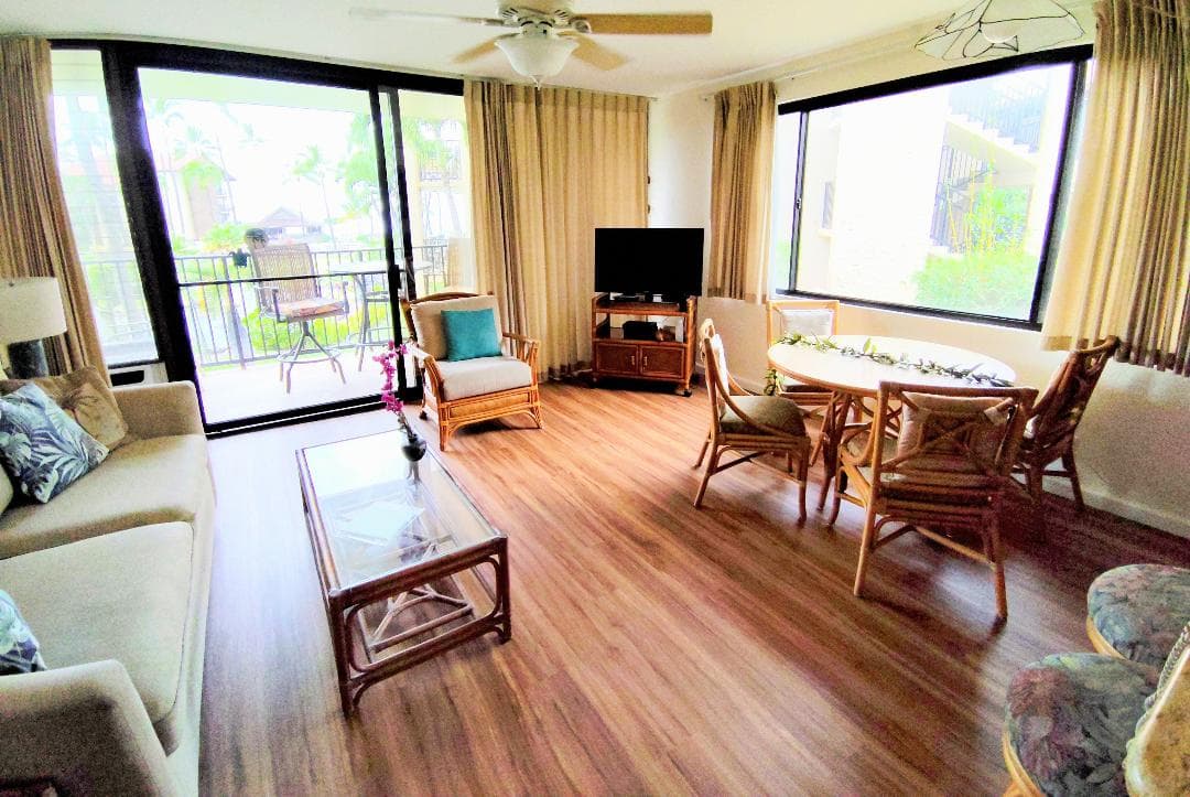 Condo in Lahaina · ★4.86 · 1 bedroom · 1 bed · 1 bath - Photo 3