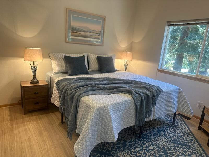 Home in Incline Village · ★5.0 · 4 bedrooms · 7 beds · 3 private baths - Photo 4