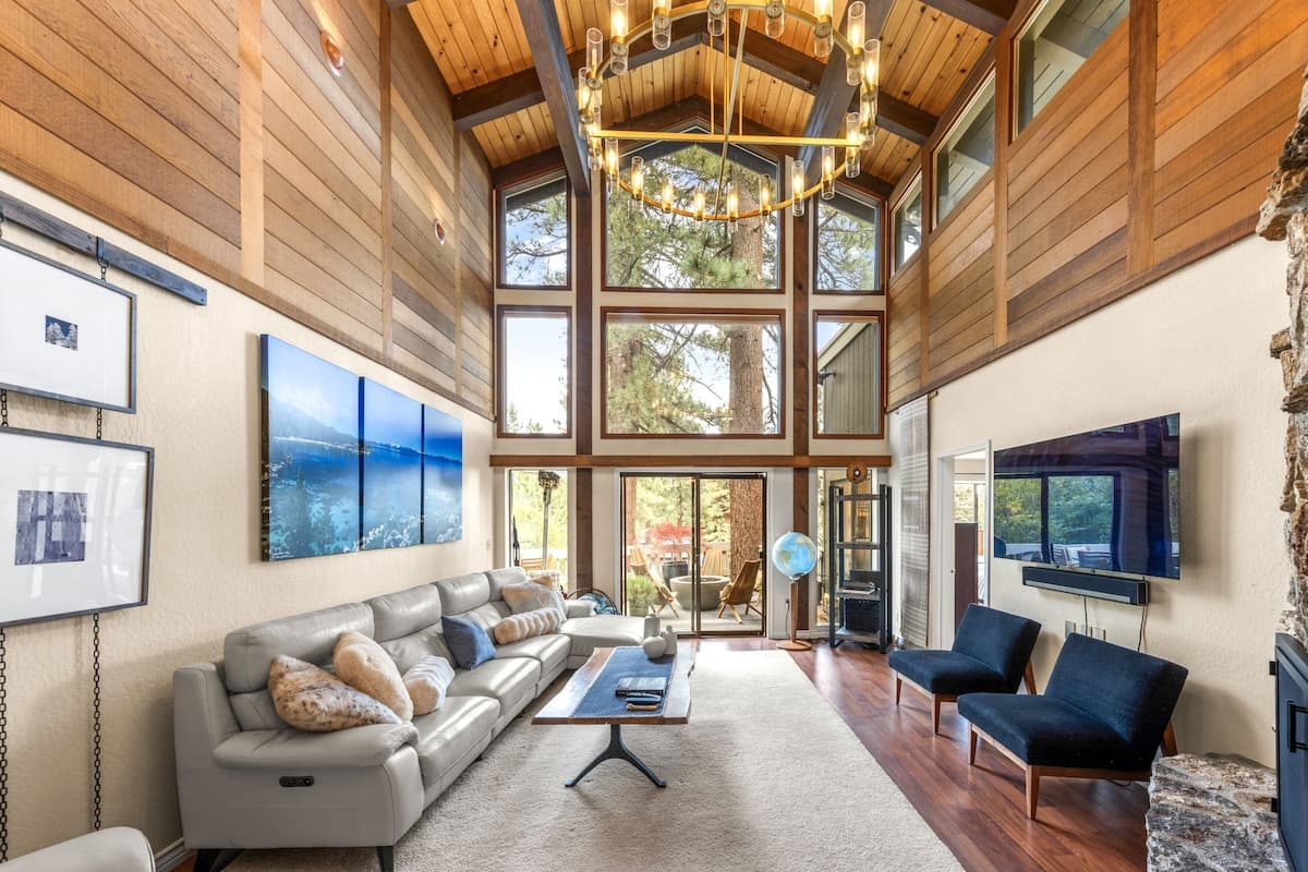 Home in Incline Village · ★5.0 · 2 bedrooms · 3 beds · 2 private baths - Photo 1