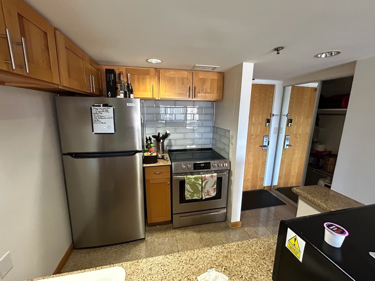 Hotel in Honolulu · ★4.9 · 1 bedroom · 1 bed · 1 private bath - Photo 3
