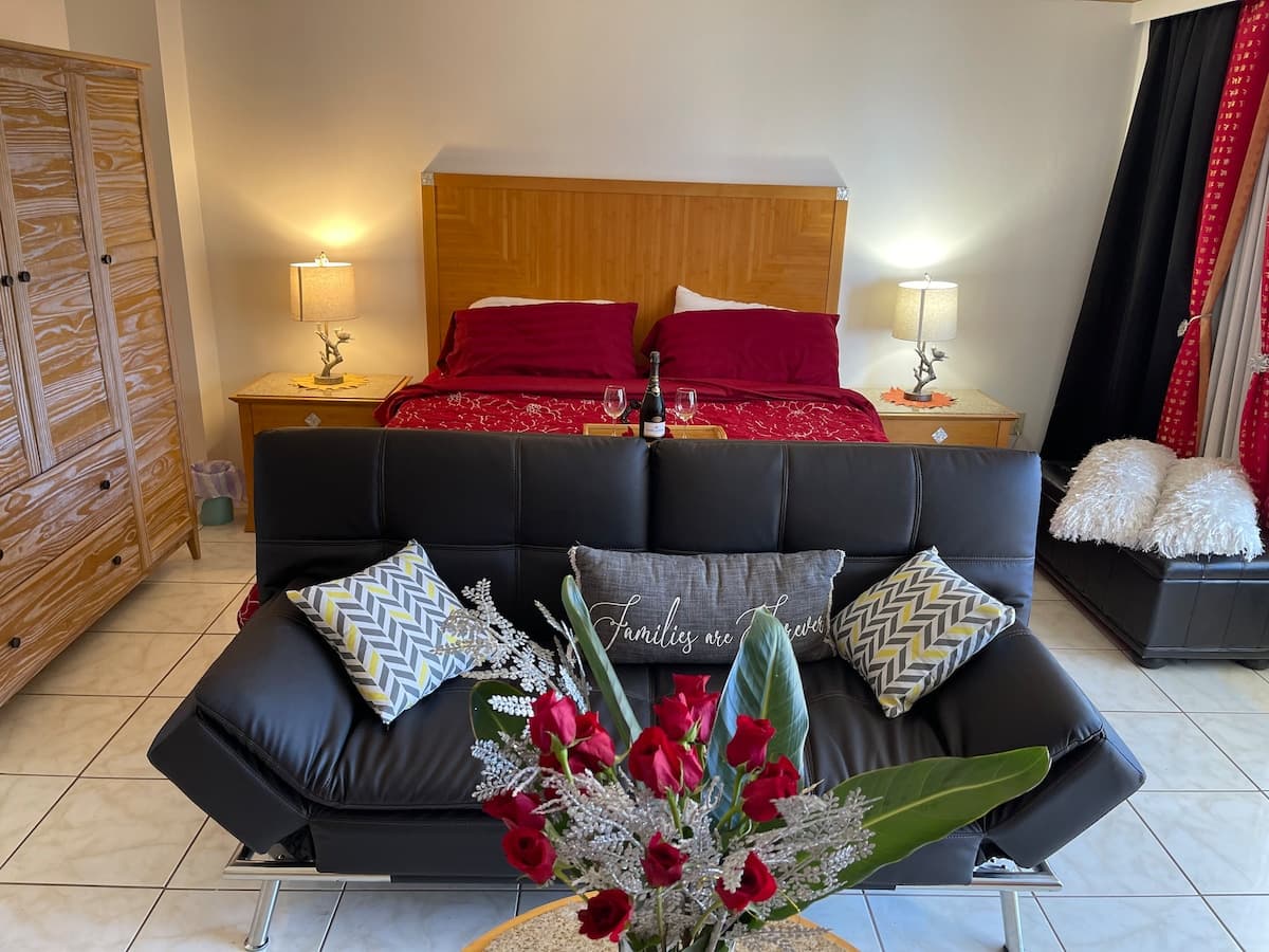 Hotel in Honolulu · ★4.9 · 1 bedroom · 1 bed · 1 private bath - Photo 4