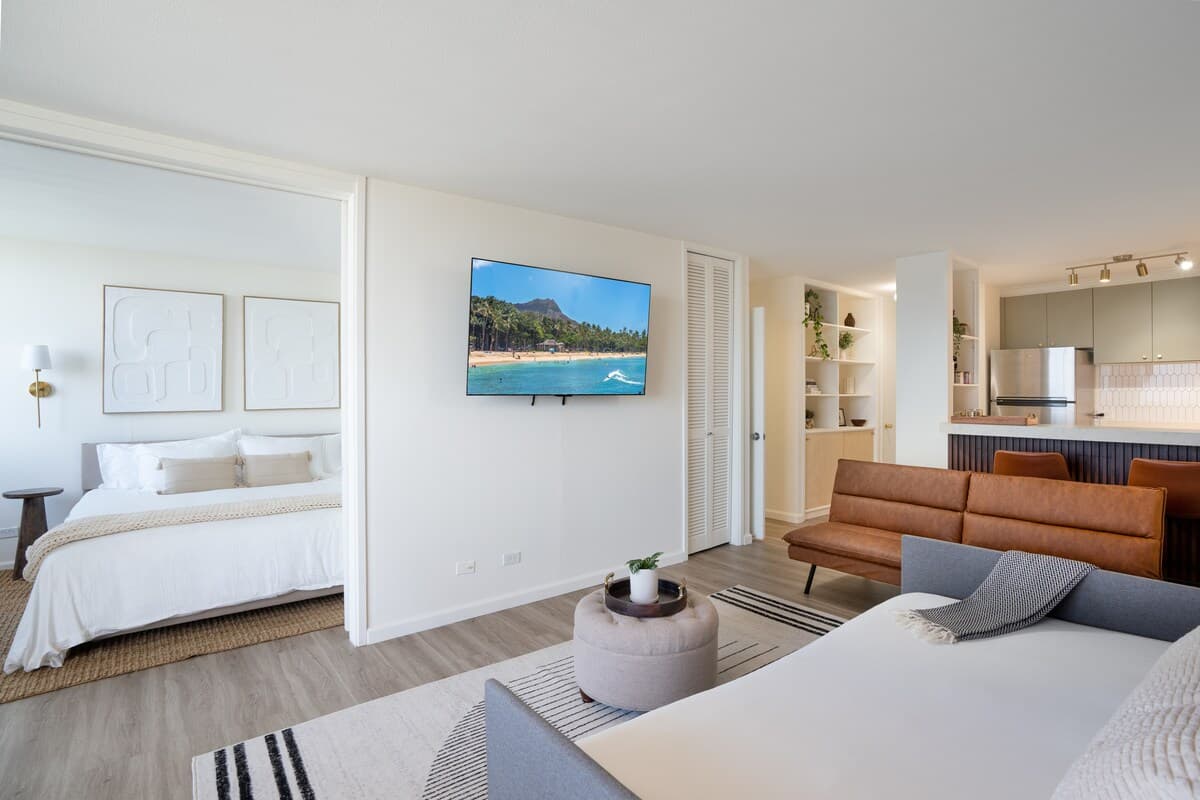 Low-Toxic | Oceanfront Getaway | Free Parking - Photo 3