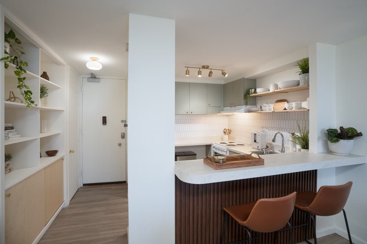 Low-Toxic | Oceanfront Getaway | Free Parking - Photo 4