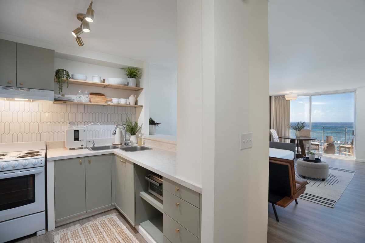 Low-Toxic | Oceanfront Getaway | Free Parking - Photo 5