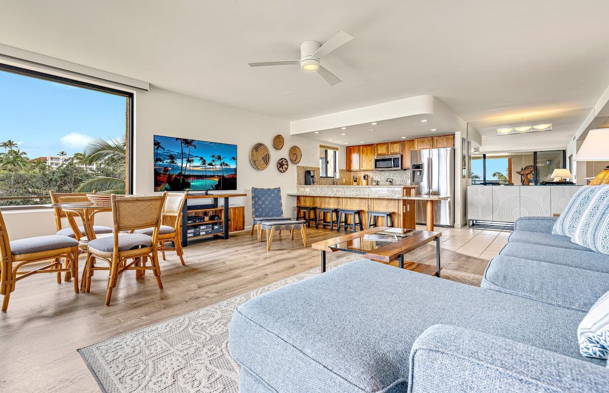 Condo in Kihei · ★4.83 · 2 bedrooms · 4 beds · 2 baths - Photo 4