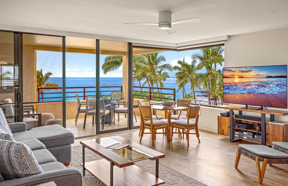 Condo in Kihei · ★4.83 · 2 bedrooms · 4 beds · 2 baths - Photo 3
