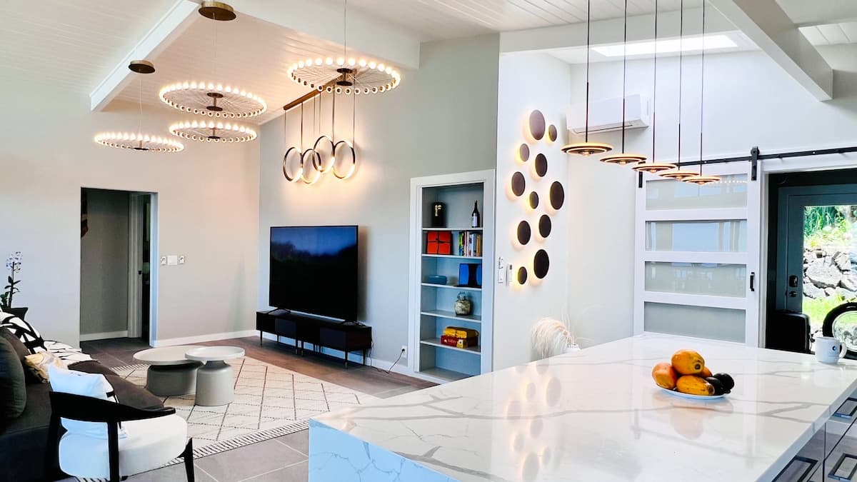 New Modern Interior, OceanView, HotTub, Forest - Photo 5