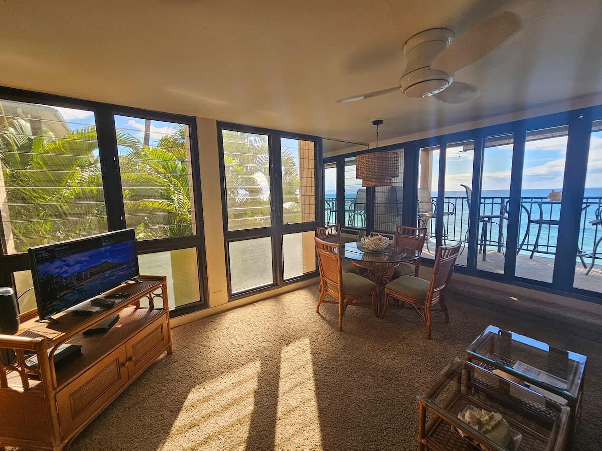 Condo in Lahaina · ★4.88 · 1 bedroom · 1 bed · 1 bath - Photo 1