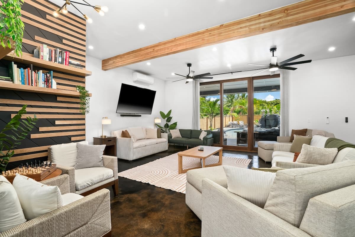 Home in Princeville · ★5.0 · 4 bedrooms · 11 beds · 7.5 private baths - Photo 5