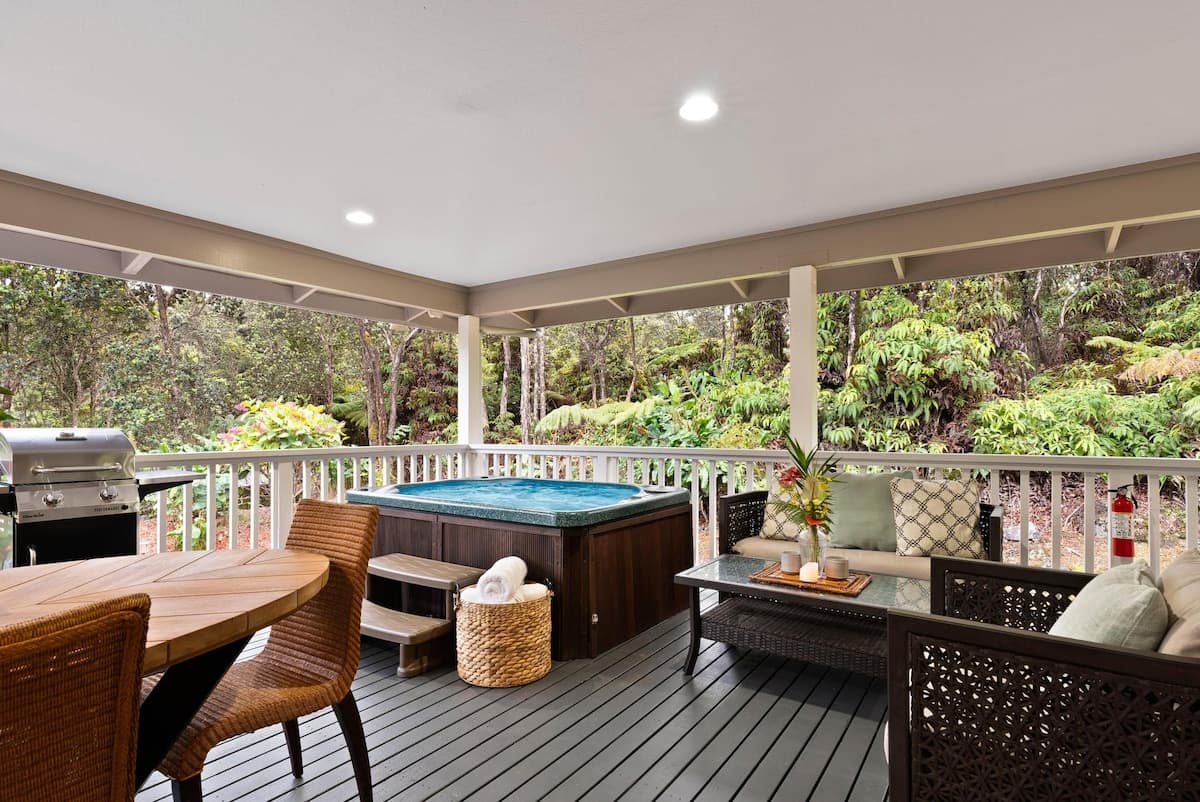 Home in Volcano · ★4.99 · 3 bedrooms · 4 beds · 2 baths - Photo 1