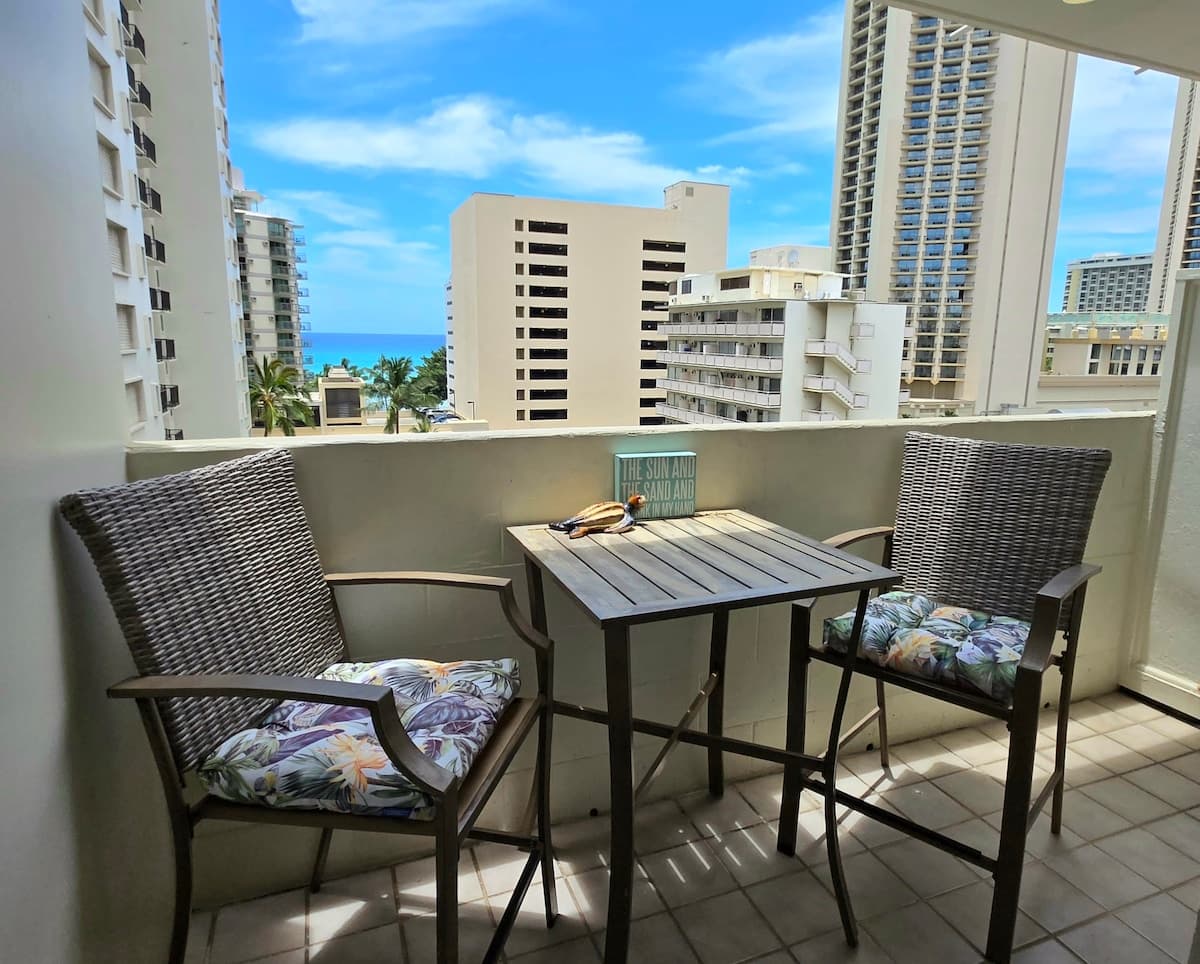 ~1009 OceanviewTurtle Retreat Min2 Waikiki Beach! - Photo 1