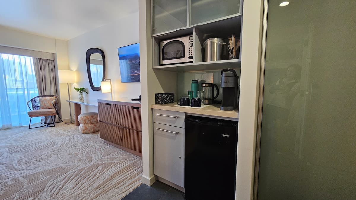 Hotel in Honolulu · ★4.96 · Studio · 2 beds · 1 private bath - Photo 1