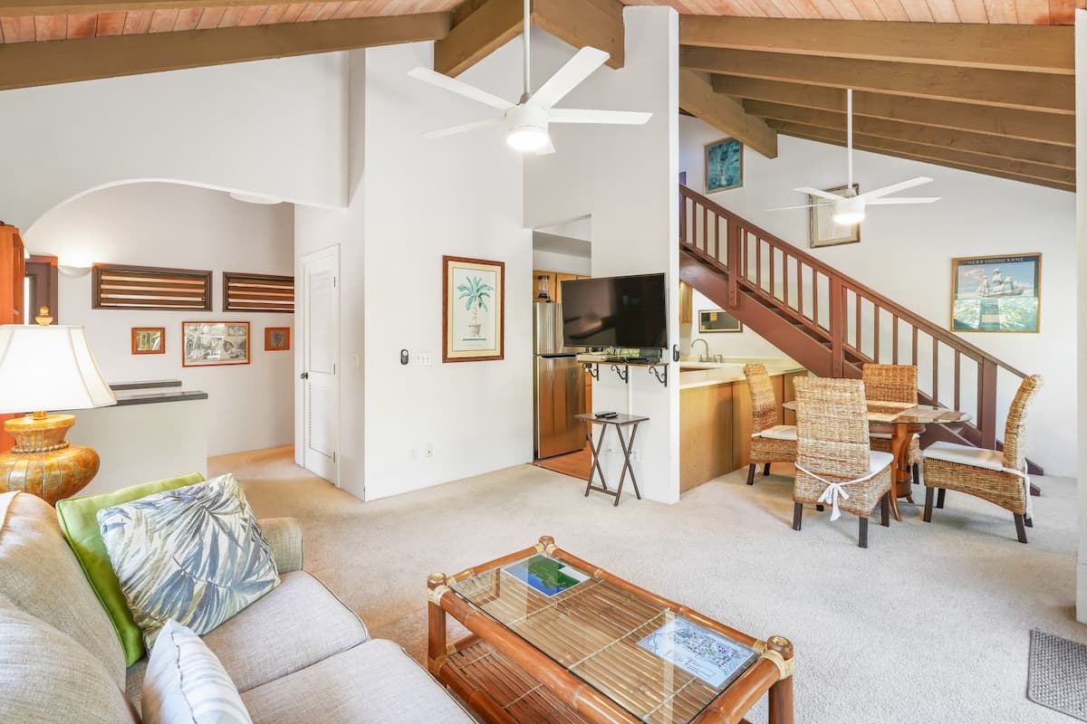 Townhouse in Koloa Kauai · ★4.61 · 2 bedrooms · 3 beds · 1 bath - Photo 5