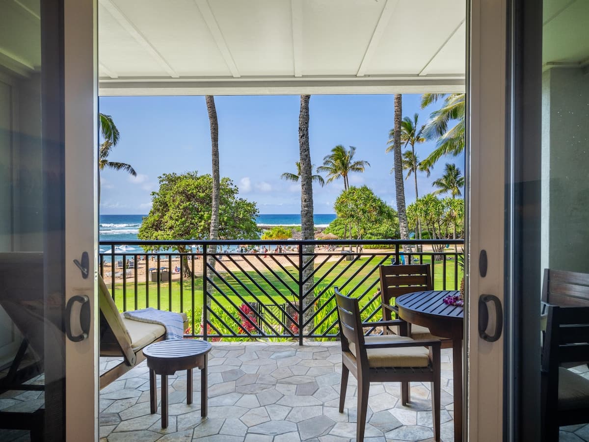 Villa in Kahuku · ★4.98 · 3 bedrooms · 4 beds · 2 private baths - Photo 3