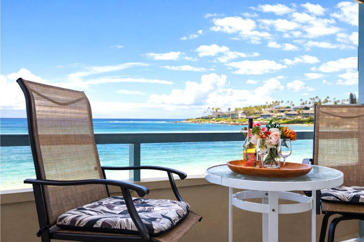 Condo in Lahaina · ★5.0 · 1 bedroom · 1 bed · 1 bath - Photo 1