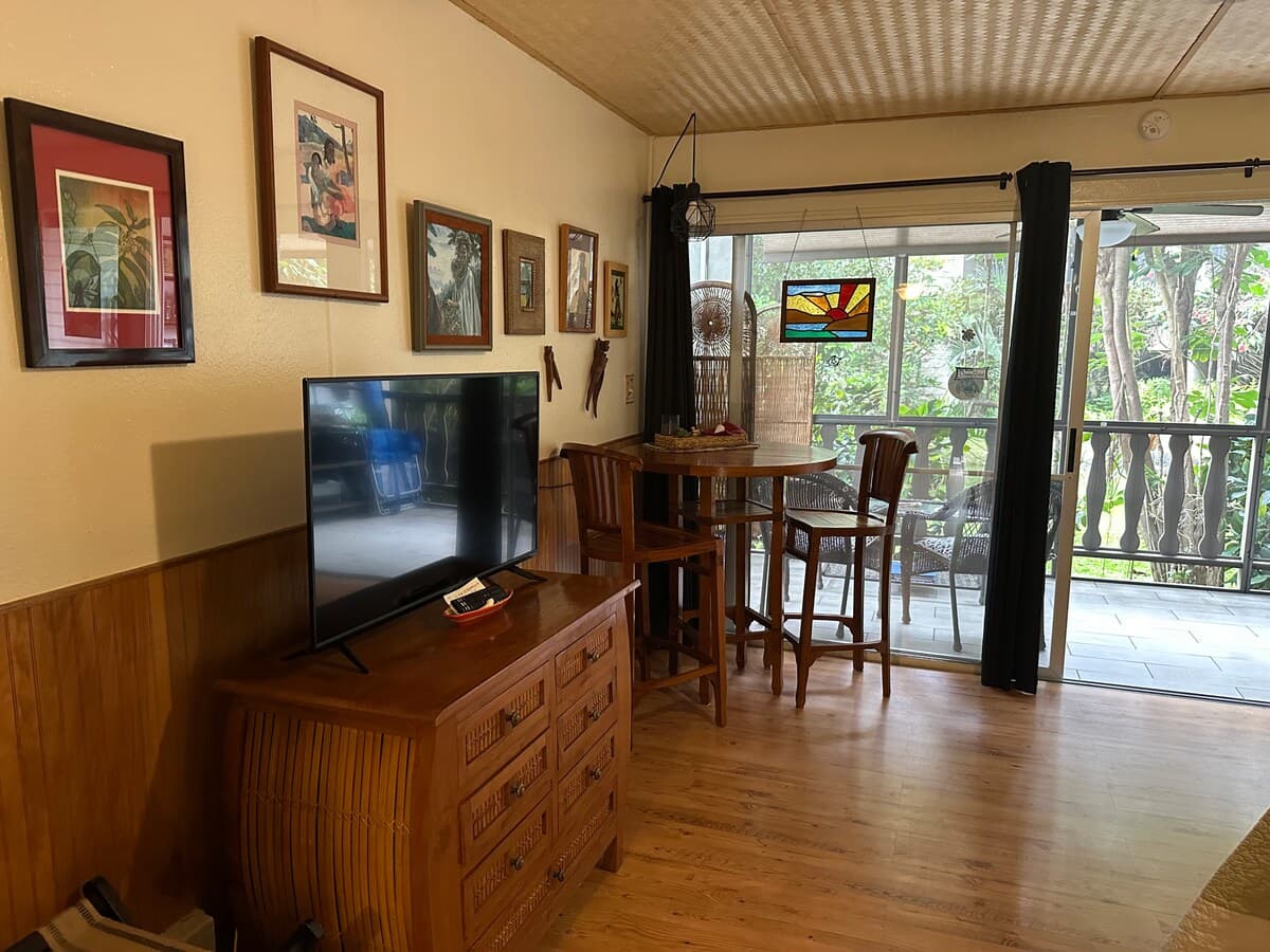 Condo in Kailua-Kona · ★4.84 · Studio · 1 bed · 1 bath - Photo 2