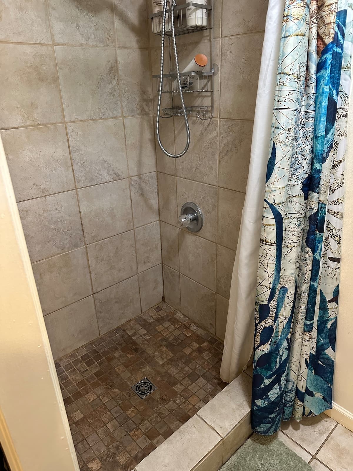 Condo in Kailua-Kona · ★4.84 · Studio · 1 bed · 1 bath - Photo 5